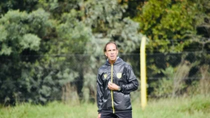 Despidieron al "Mono" Navarro Montoya, tras la goleada ante Cipolletti