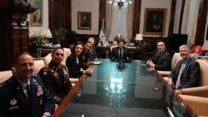Milei se reunió con el jefe del Comando Sur de EEUU