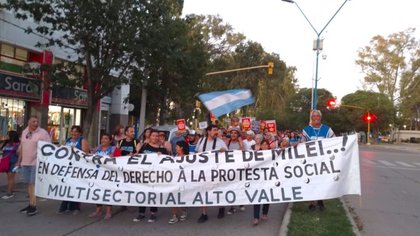 Dónde y a qué hora son las marchas de las centrales sindicales en Río Negro
