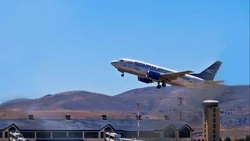 Récord de vuelos en el aeropuerto de Bariloche anticipa una temporada prometedora