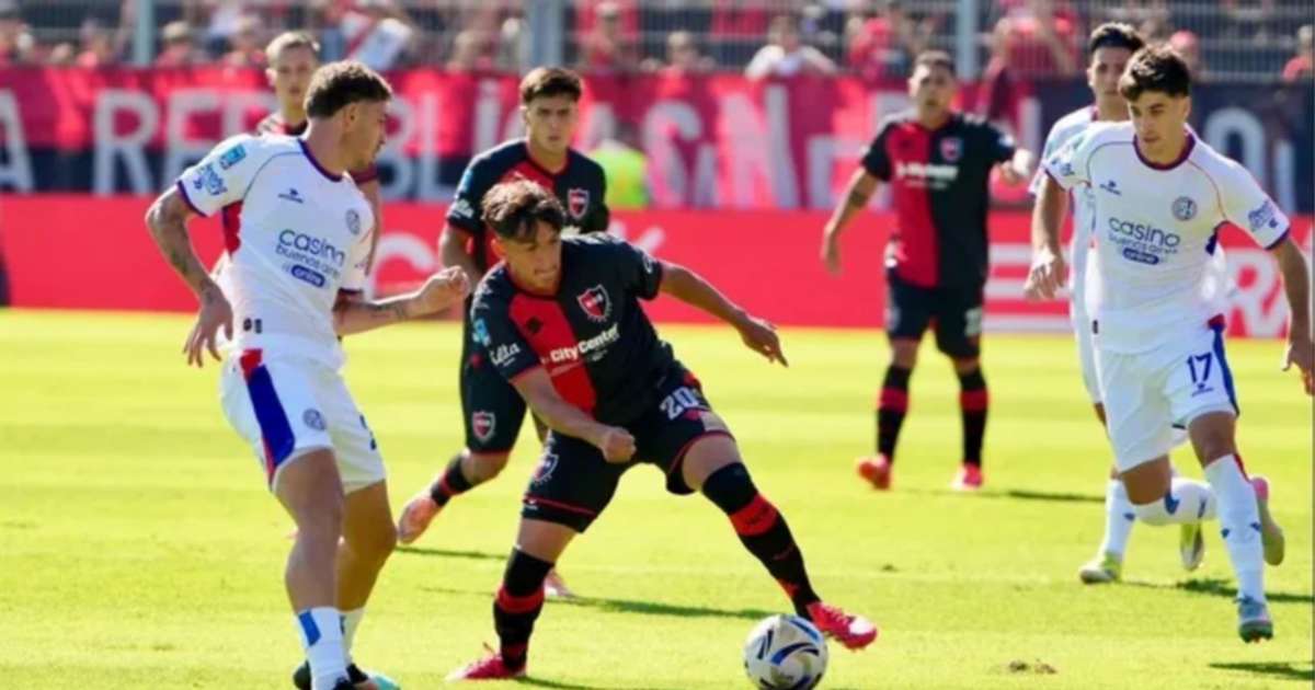 San Lorenzo no pudo romper el cero frente a un Newell's en levantada