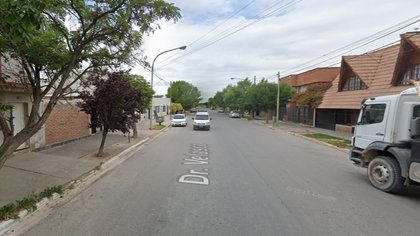 Se enojó porque revolvían la basura y terminó internado en el hospital