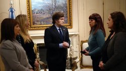 Milei entregó la primera "condecoración al Valor Ciudadano"