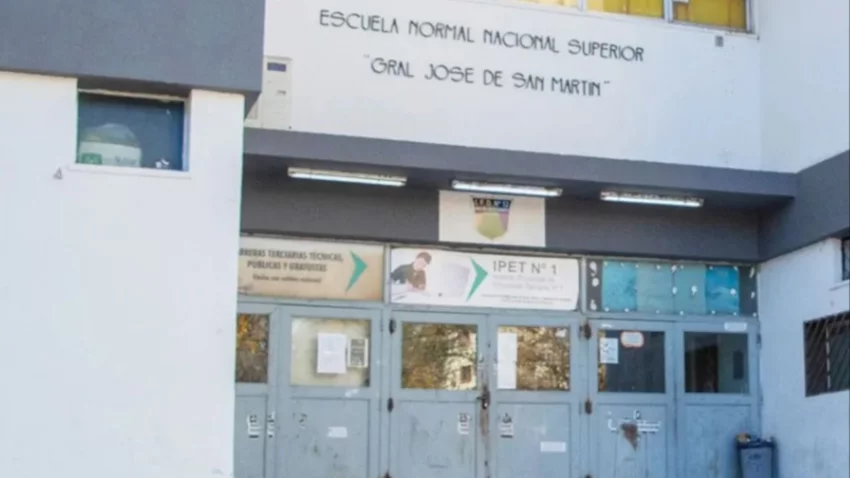Con más seguridad y presencia policial, vuelven las clases al IFD N°12