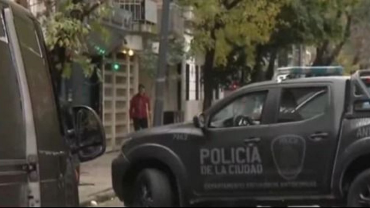 Hallaron un misil en un contenedor de basura frente a APTRA