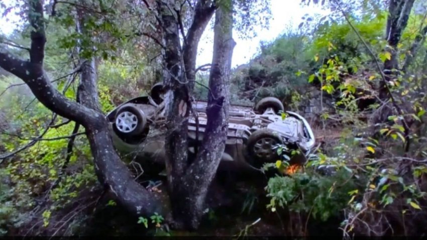 Bajo la lluvia perdió el control y cayó por un barranco en la Ruta 40