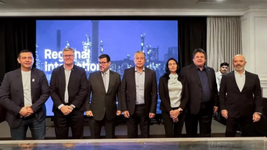 De qué se trata el acuerdo que firmó Figueroa en Houston para financiar pymes