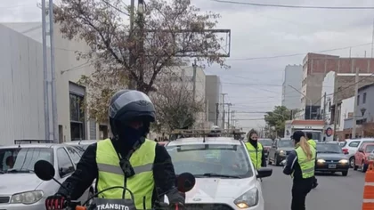 En dos horas secuestraron tres motos y un auto, en el centro neuquino
