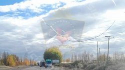 Murió electrocutado mientras colocaba un cartel en la Ruta 7: investigan si hubo negligencia