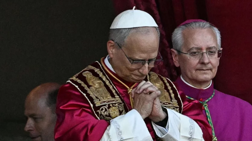 La paradoja papal: palabras que retumban, conflictos que persisten