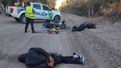 Persecución y captura en Roca: dos hombres detenidos tras intentar entrar a una vivienda