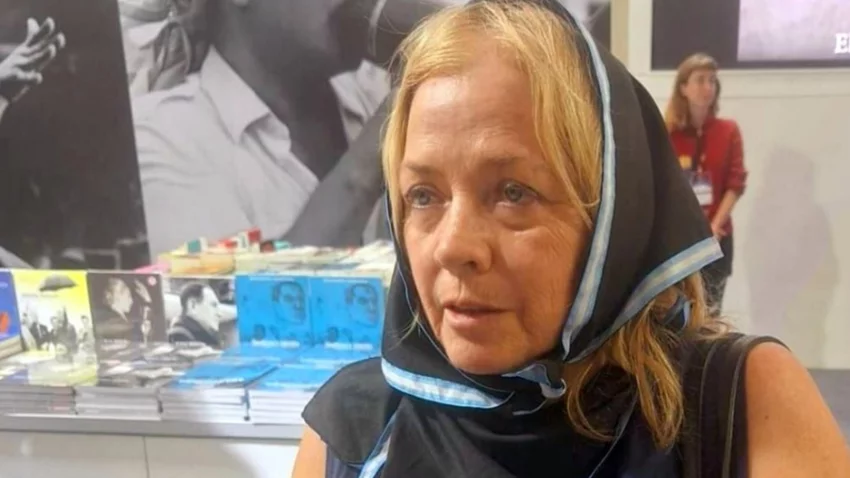 La creadora de “Pañuelos Negros” homenajea a represores y ataca a Madres de Plaza de Mayo