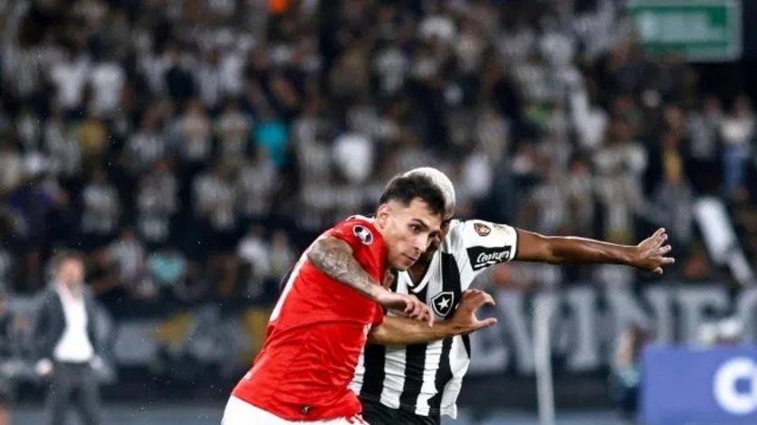 Botafogo venció a Estudiantes con un golazo de Artur