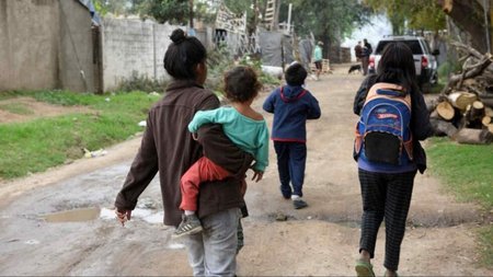Bajó 40% la tasa de natalidad en Argentina y los que no tienen hijos son mayoría