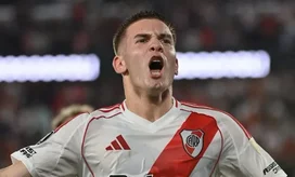 En un festival de goles, River venció a Independiente del Valle y se clasificó a octavos