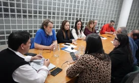 El gobierno y el gremio "revisan" el espinoso tema licencias docentes