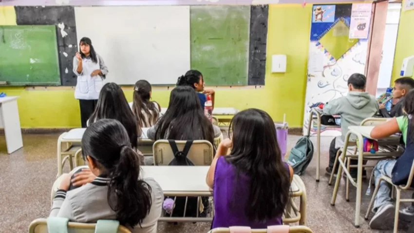 Aumento de hasta 275% en las partidas escolares para Neuquén