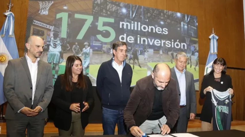 Inversión histórica en básquet neuquino: el Gobierno entregó 175 millones de pesos a clubes locales