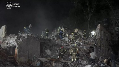 Otro bombardeo ruso sobre Ucrania dejó al menos doce muertos