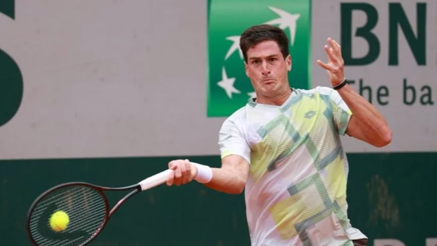 "Fede" Gómez arrancó con el pie derecho y pasó primera ronda