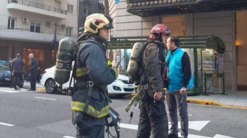Amenaza de bomba en Recoleta: "Tengo cuatro kilos de explosivos"