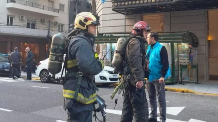 Amenaza de bomba en Recoleta: "Tengo cuatro kilos de explosivos"