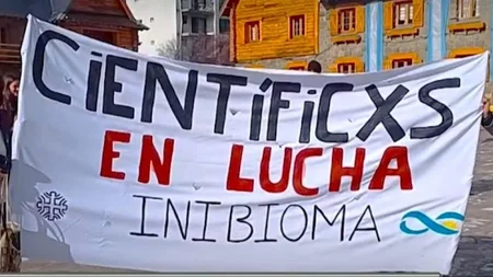 Bariloche se movilizó en defensa de la ciencia y alertó sobre el "cientificidio"