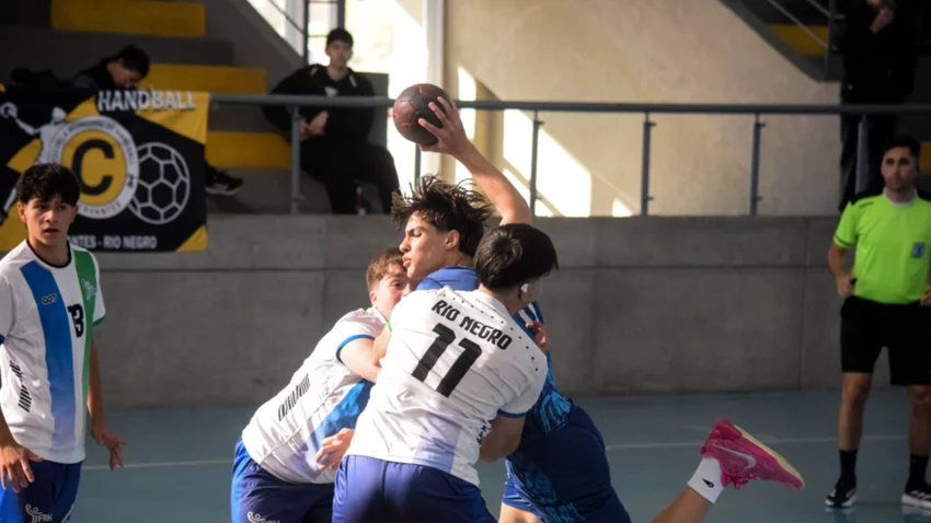 Neuquén se quedó con el clásico y la permanencia