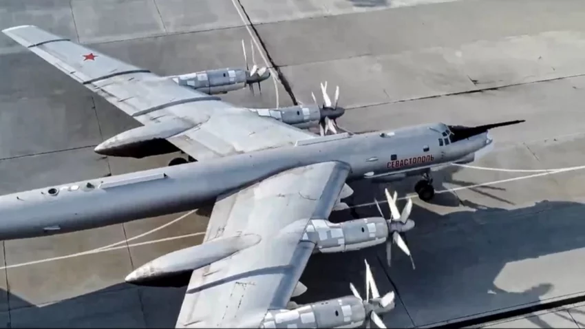 Guerra de Ucrania: revelaron fotos satelitales de daños a 41 aviones rusos por drones