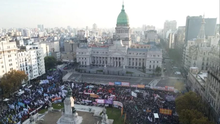 Protestas por jubilados, Ni Una Menos y el Hospital Garrahan
