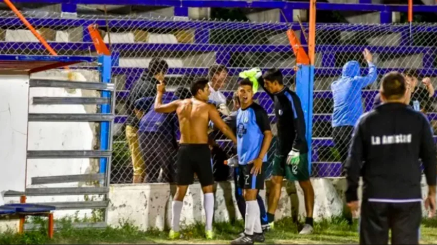 Un piedrazo carísimo: Deportivo Roca deberá pagar más de 178 millones de pesos