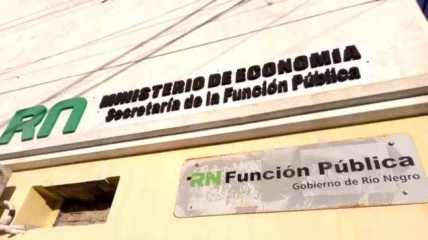Weretilneck convocó a paritarias y desarmó movilizaciones provinciales