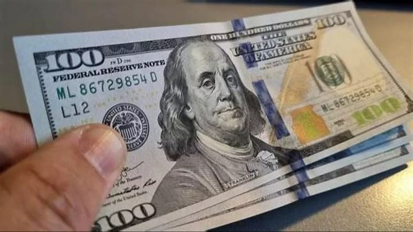 El dólar oficial sube $5 y cierra a $1.205 en Banco Nación