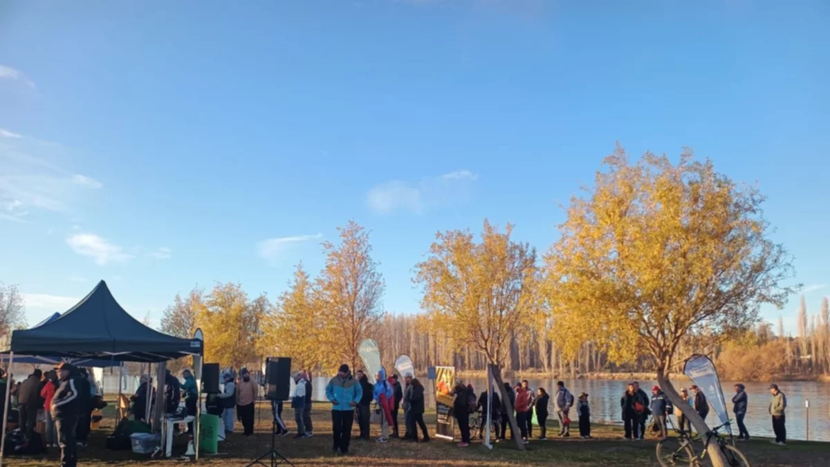 Pasó el 8° Torneo de Pesca de carpas en Neuquén con récord de participación