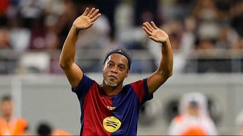 Ronaldinho confirmó que jugará el River vs Barcelona Leyendas en el Monumental