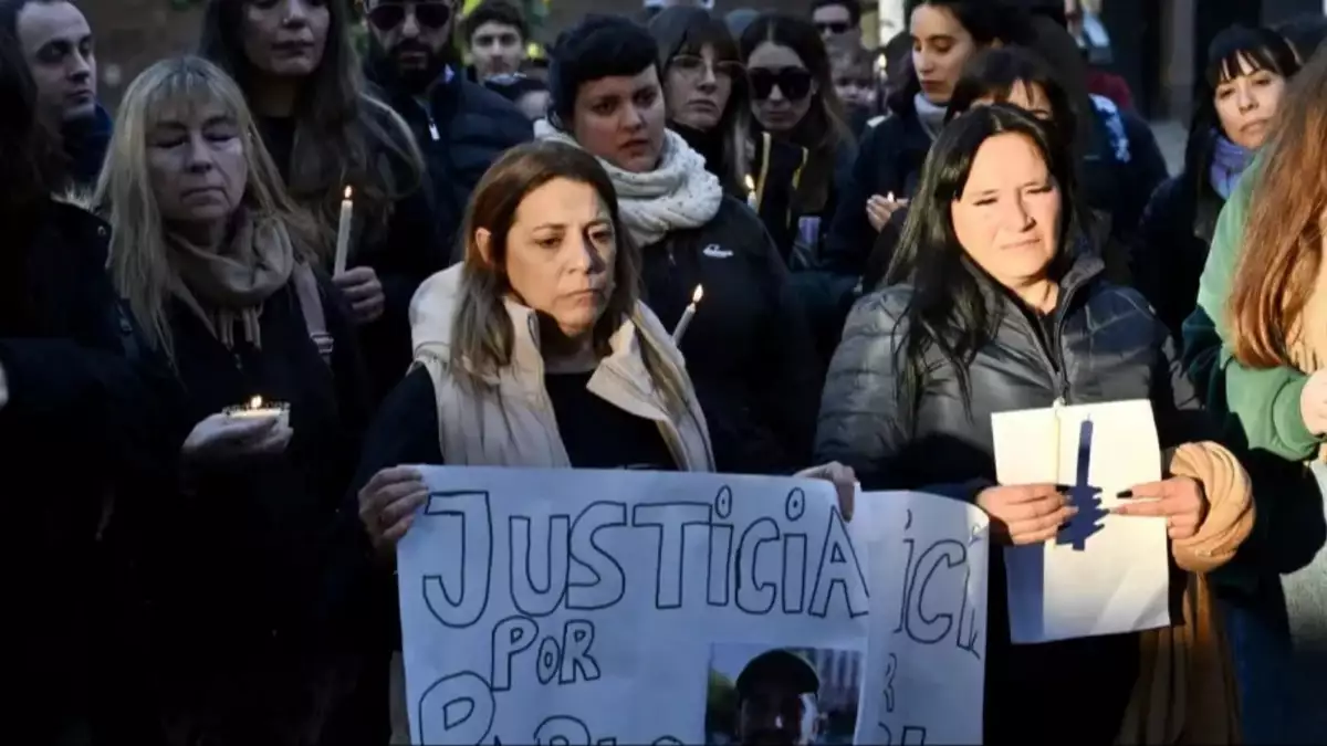 Dolor y pedido de justicia: conmovedoras despedidas a Pablo Mieres en Cutral Co y La Plata