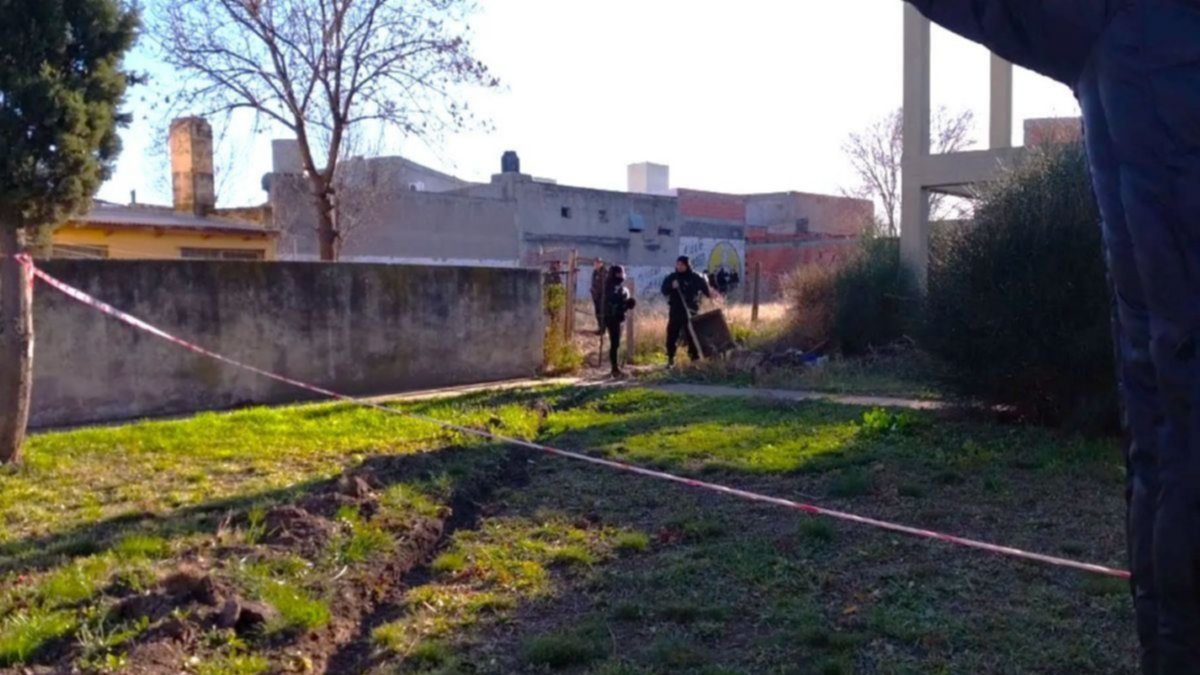 Confesó un crimen y ahora la Justicia busca el cuerpo en un baldío de Viedma 