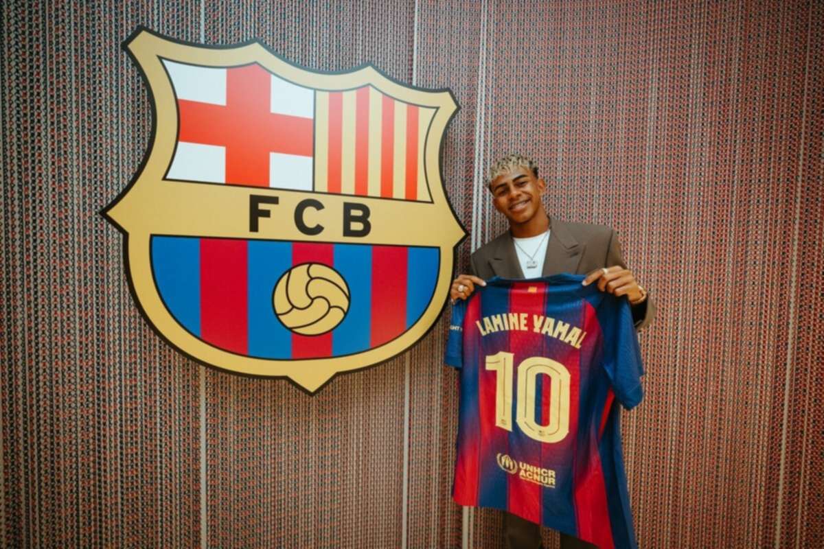 La 10 de Lamine Yamal dispara la venta de camisetas en el Barcelona: cuánto  cuesta | MejorInformado